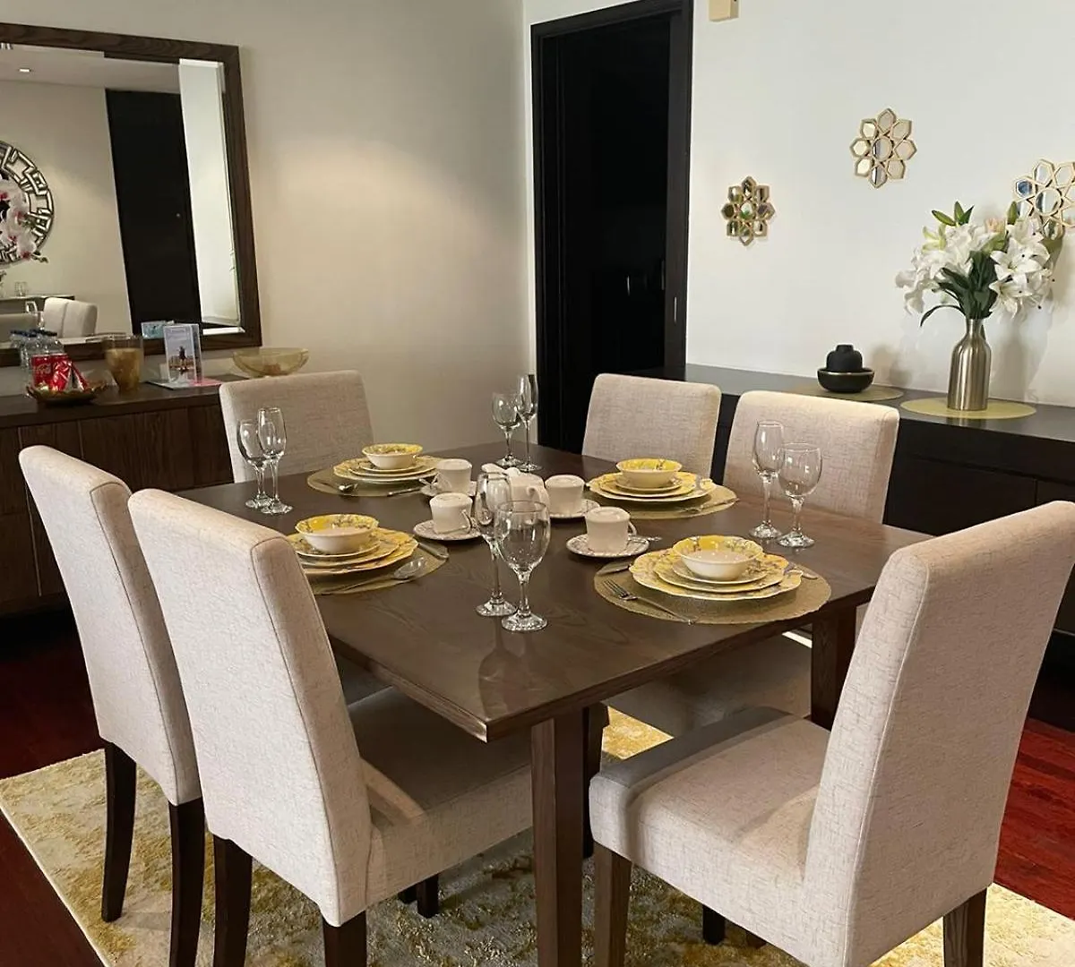 Anantara Hotel Apartment Palm Jumeirah Connected Anantara Hotel Dubai United Arab Emirates